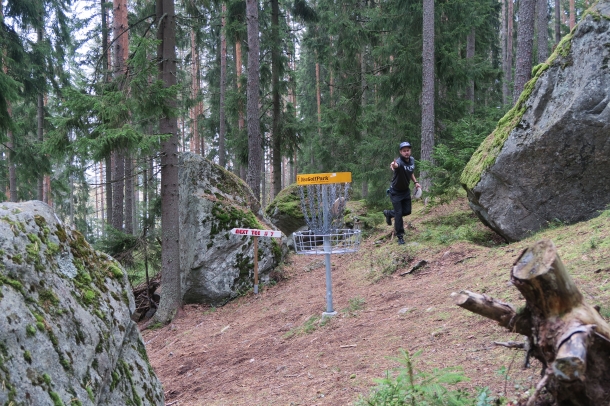 Hunnari frisbee golf course in Vieremä Mäkilammi area