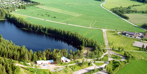 Ilmakuva Vieremän asuinalueelta, kuvassa Mäkilammin alue.